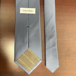 Light blue/gray silk Calvin Klein tie